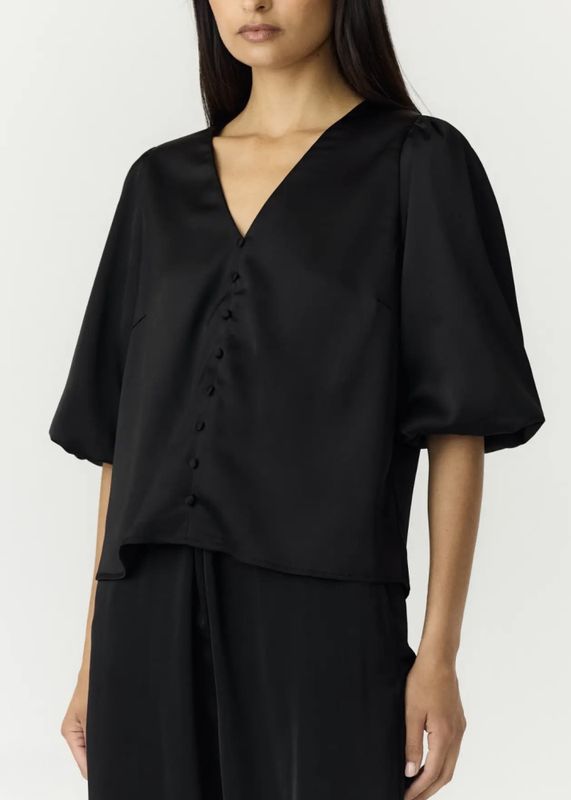 YAS Pella 2/4 V-Neck Topp Black 
