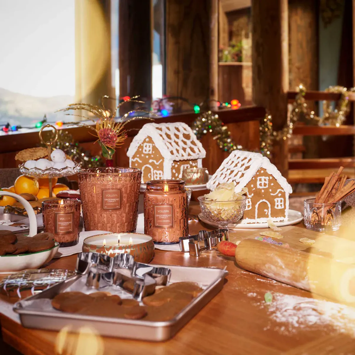 Voluspa Duftlys Gingerbread Chalet Mini Tin Candle 25 T