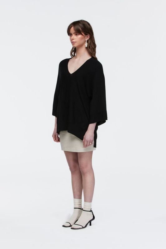  Woodling  Oda Poncho Svart 
