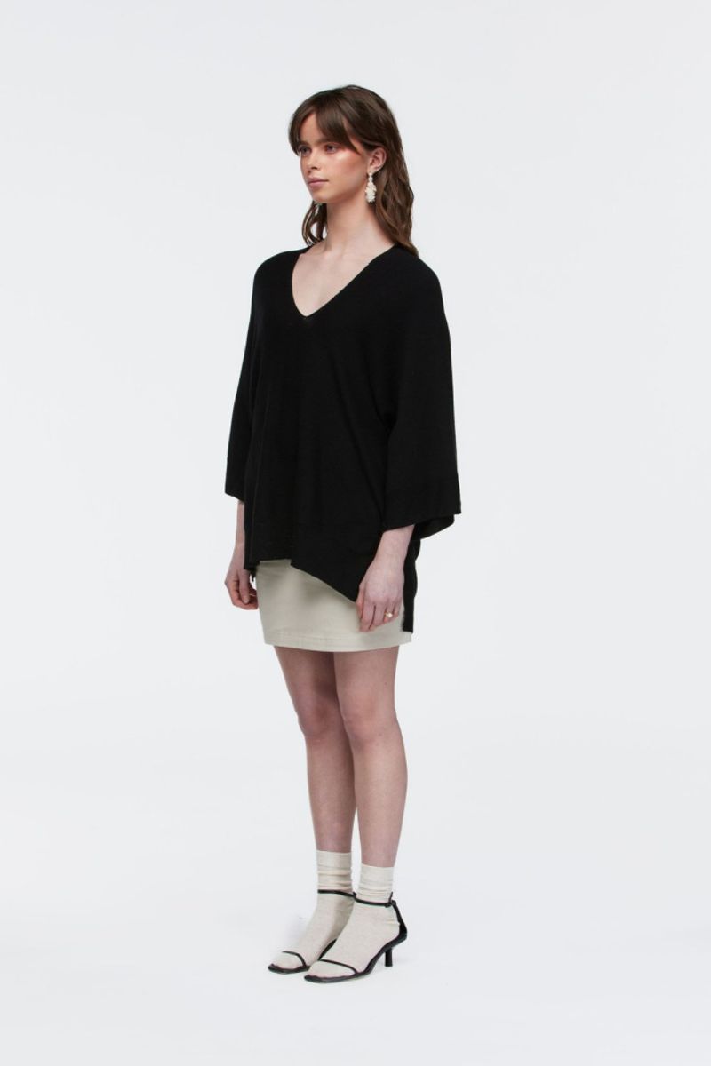  Woodling  Oda Poncho Svart 