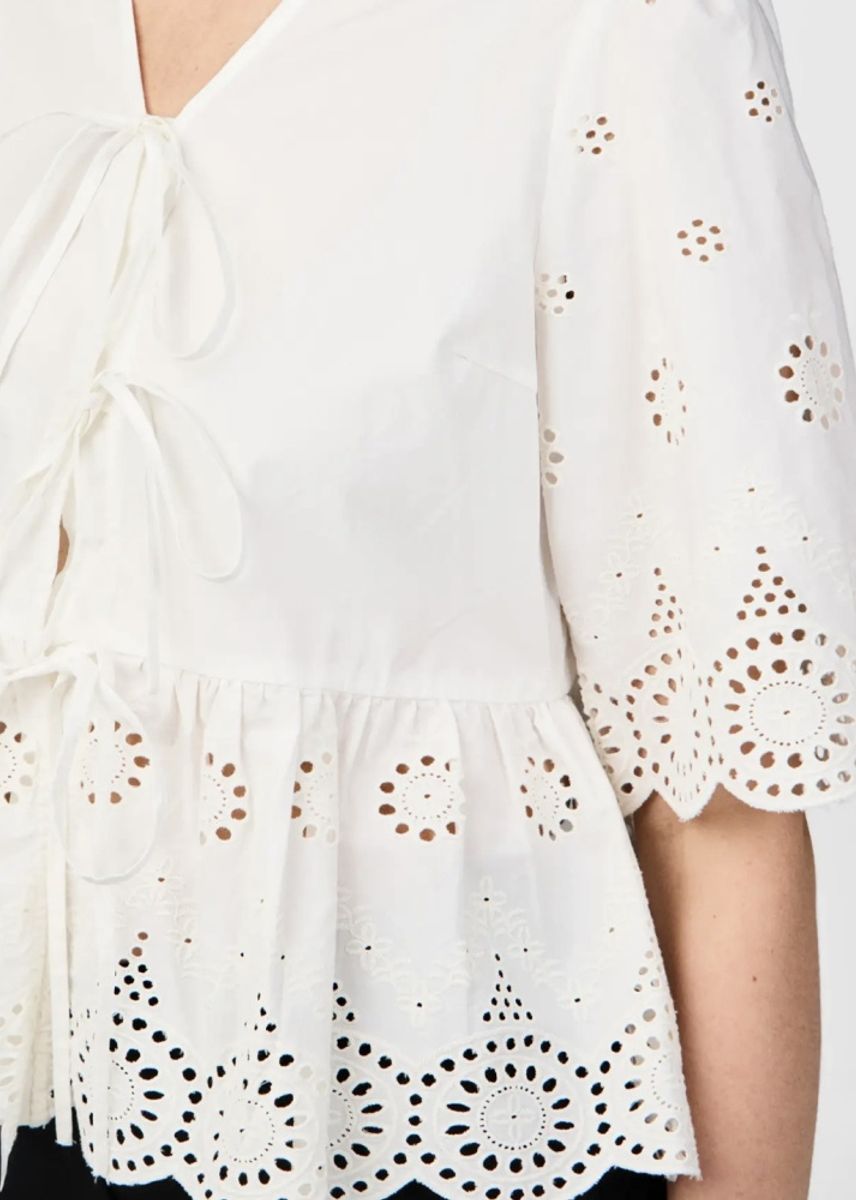 YAS Cornelia Topp 2/4 arm Star White